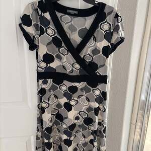 Apt. 9 Black White Geometric Babydoll Top Size Large